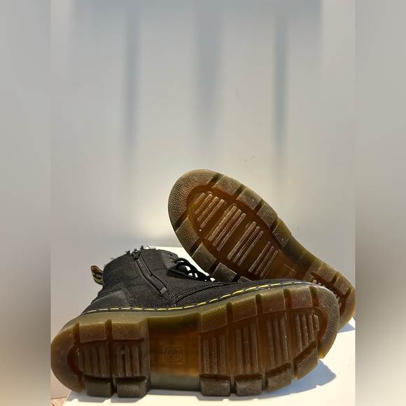 Dr Martens unisex size 5 youth - Picture 5 of 5